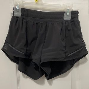 Lululemon Black Hotty Hot Shorts 2.5 Size 4 Used